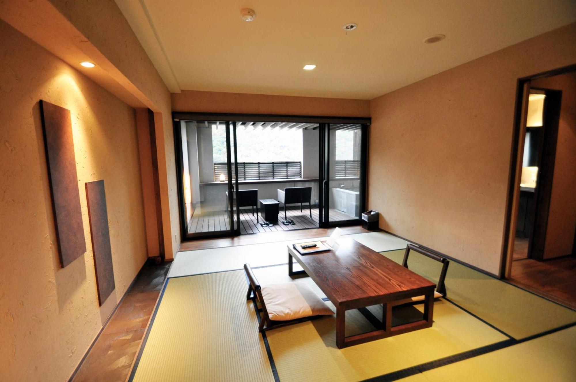 Aura Tachibana Hotell Hakone Exteriör bild