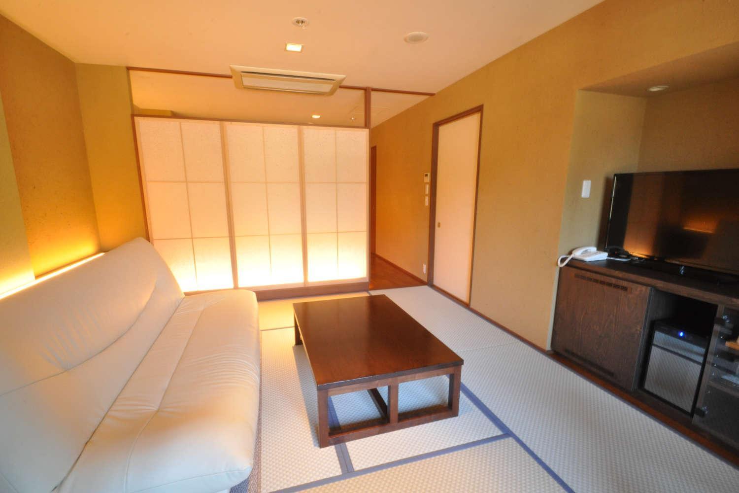 Aura Tachibana Hotell Hakone Exteriör bild